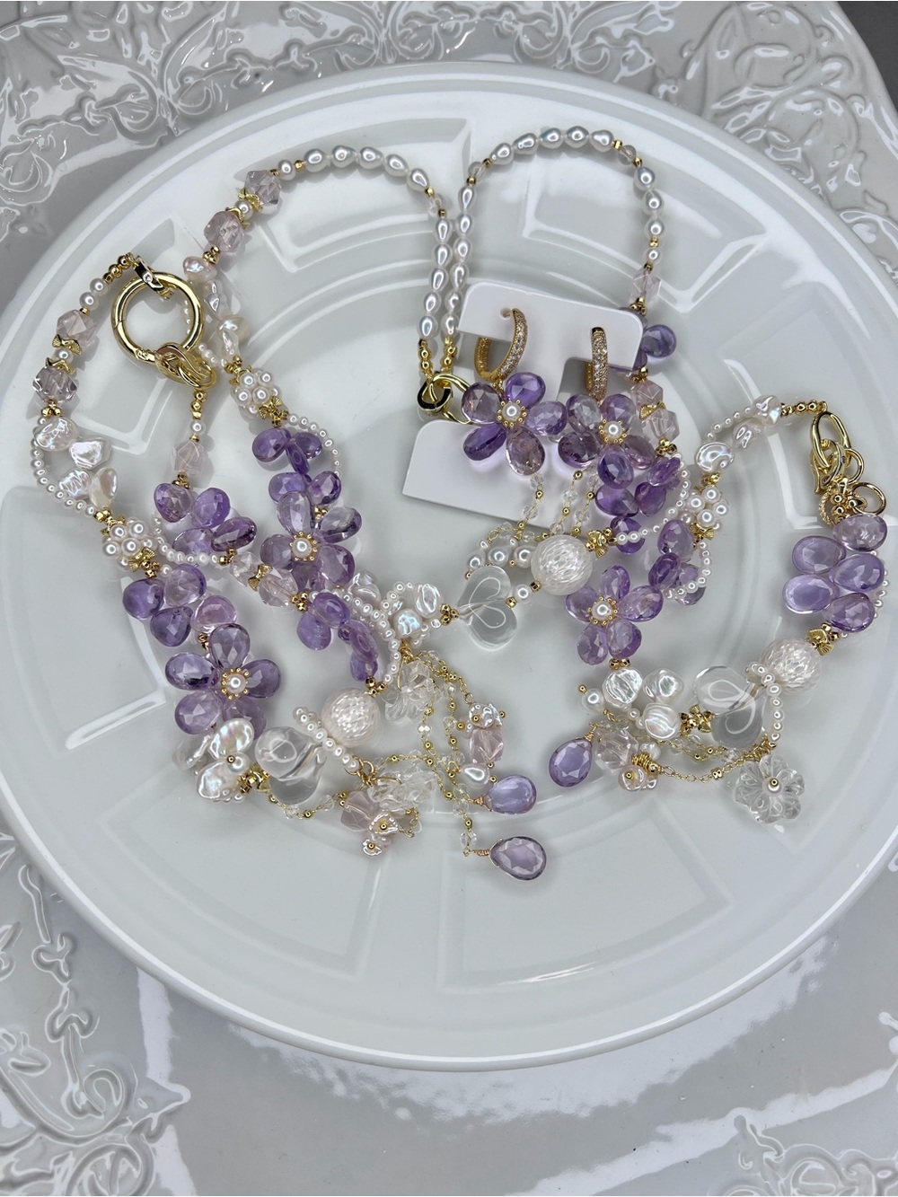 Sold!! Premium Handmade Set. Not following the trends—leading them 🎉🎉